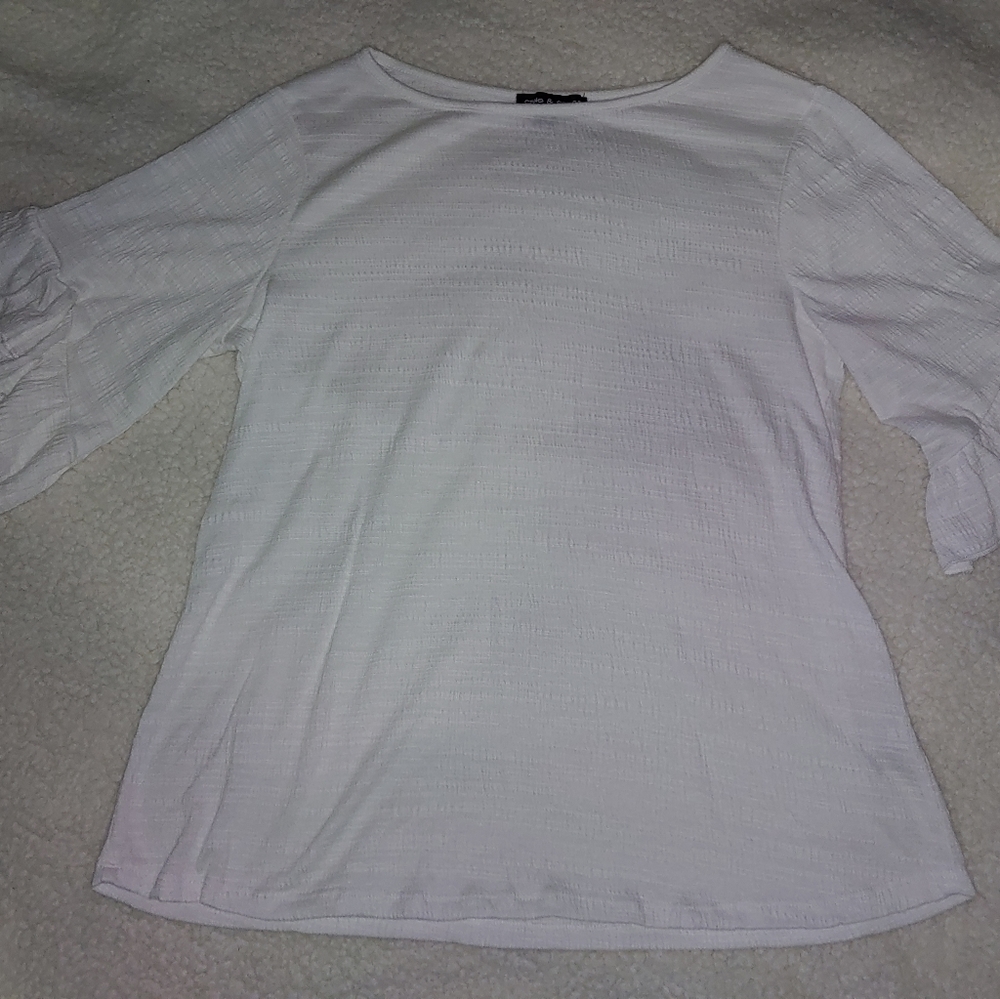 Cable & Gauge White Ruffle Sleeve Top